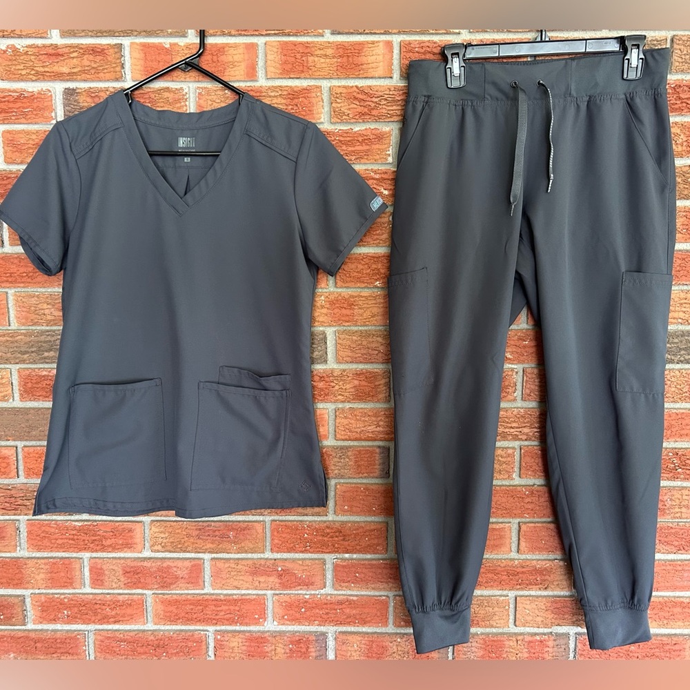 Med Couture S/M Jogger Scrub Set